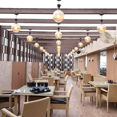 Hotel Deva Inn Варанаси Экстерьер фото