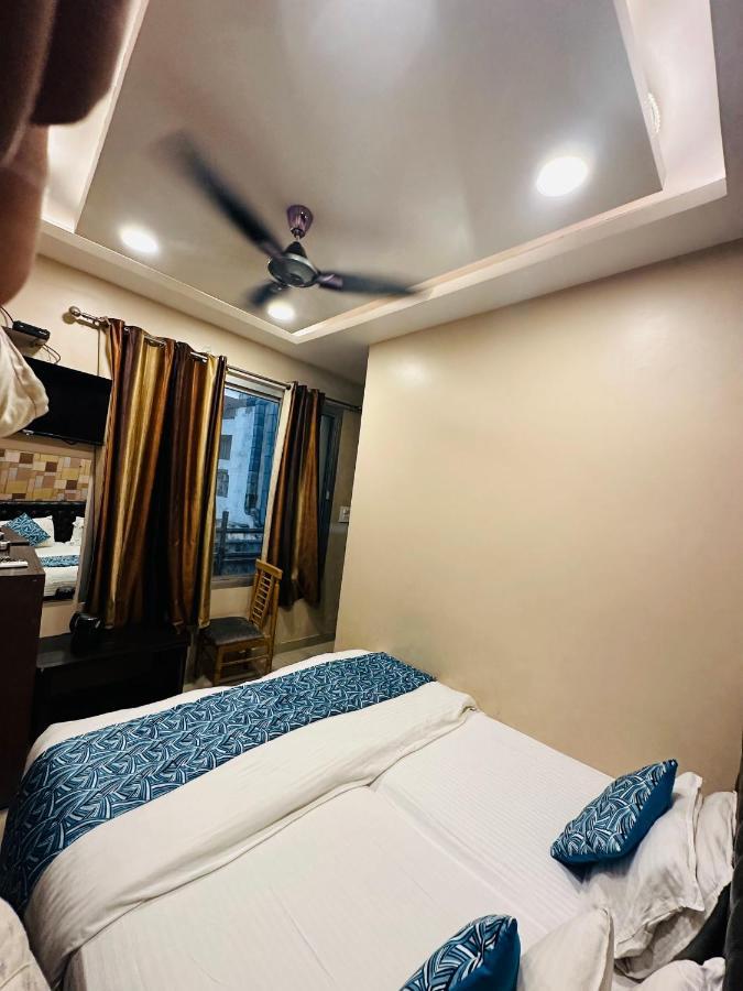 Hotel Deva Inn Варанаси Экстерьер фото
