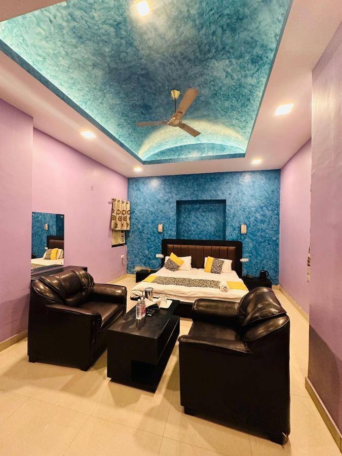 Hotel Deva Inn Варанаси Экстерьер фото