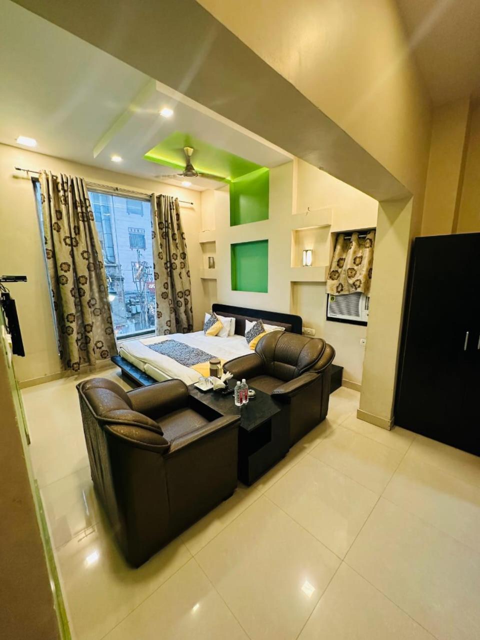 Hotel Deva Inn Варанаси Экстерьер фото