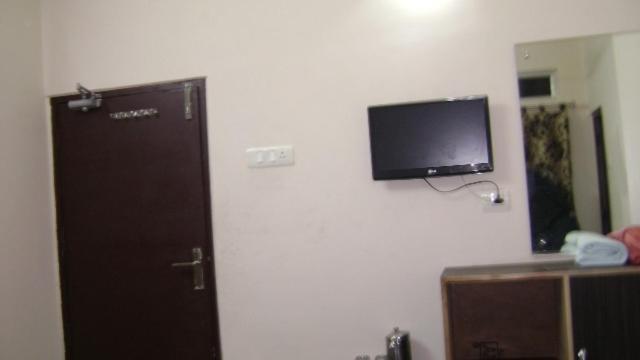 Hotel Deva Inn Варанаси Экстерьер фото